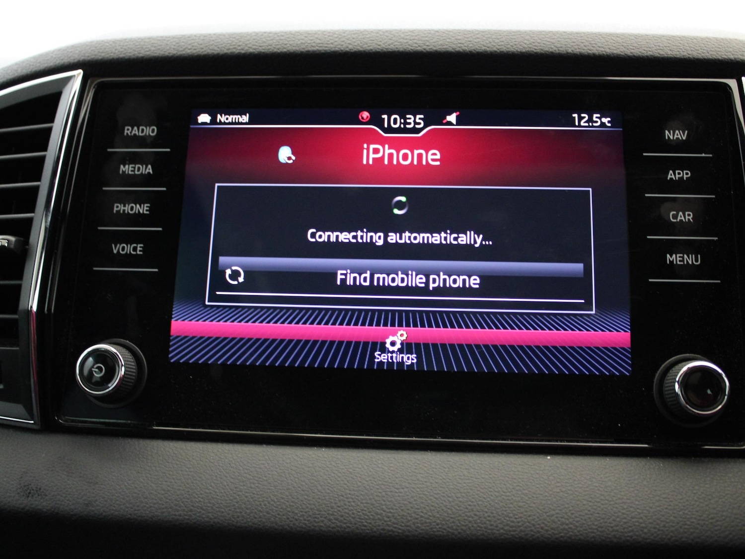 Used Skoda Karoq 2020 for sale - 76243697: Photo 22