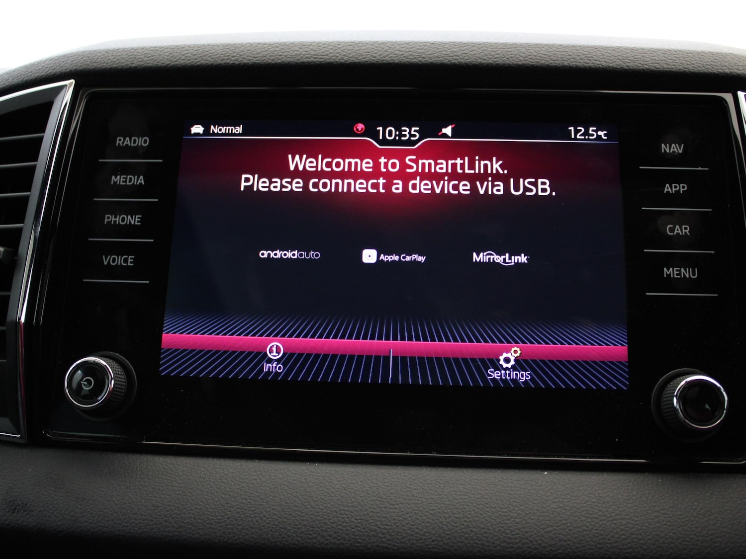 Used Skoda Karoq 2020 for sale - 76243697: Photo 25