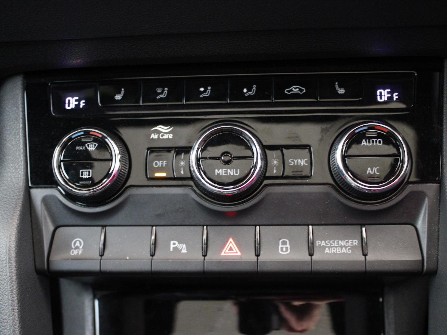 Used Skoda Karoq 2020 for sale - 76243697: Photo 27