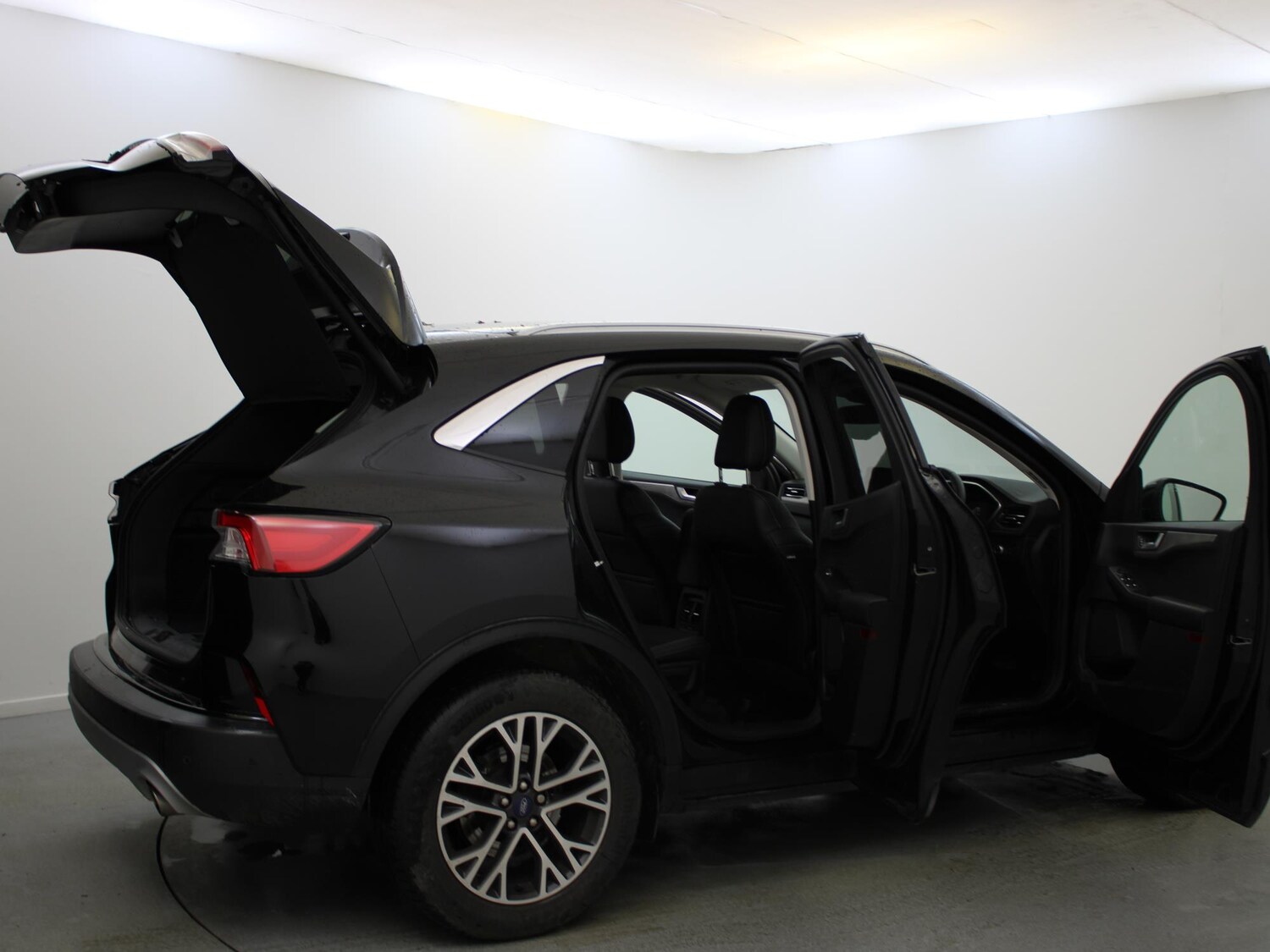 Used Ford Kuga 2021 for sale - 77996391: Photo 28