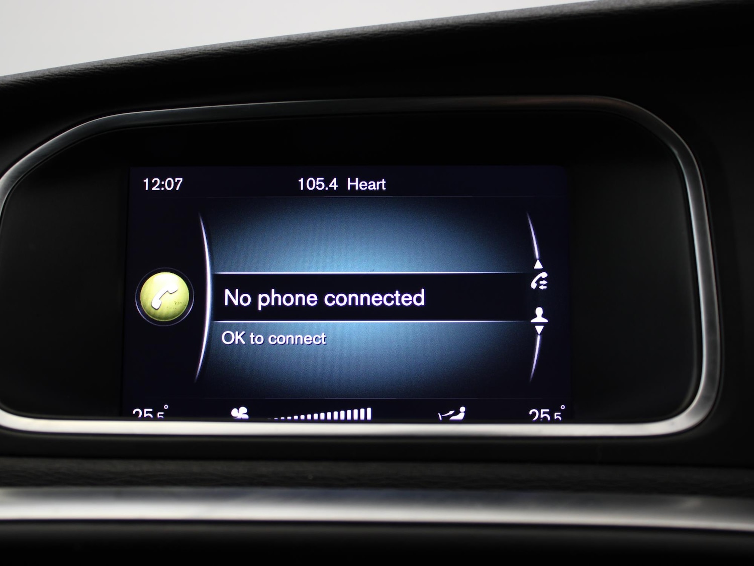 Used Volvo V40 2018 for sale - 77473018: Photo 14