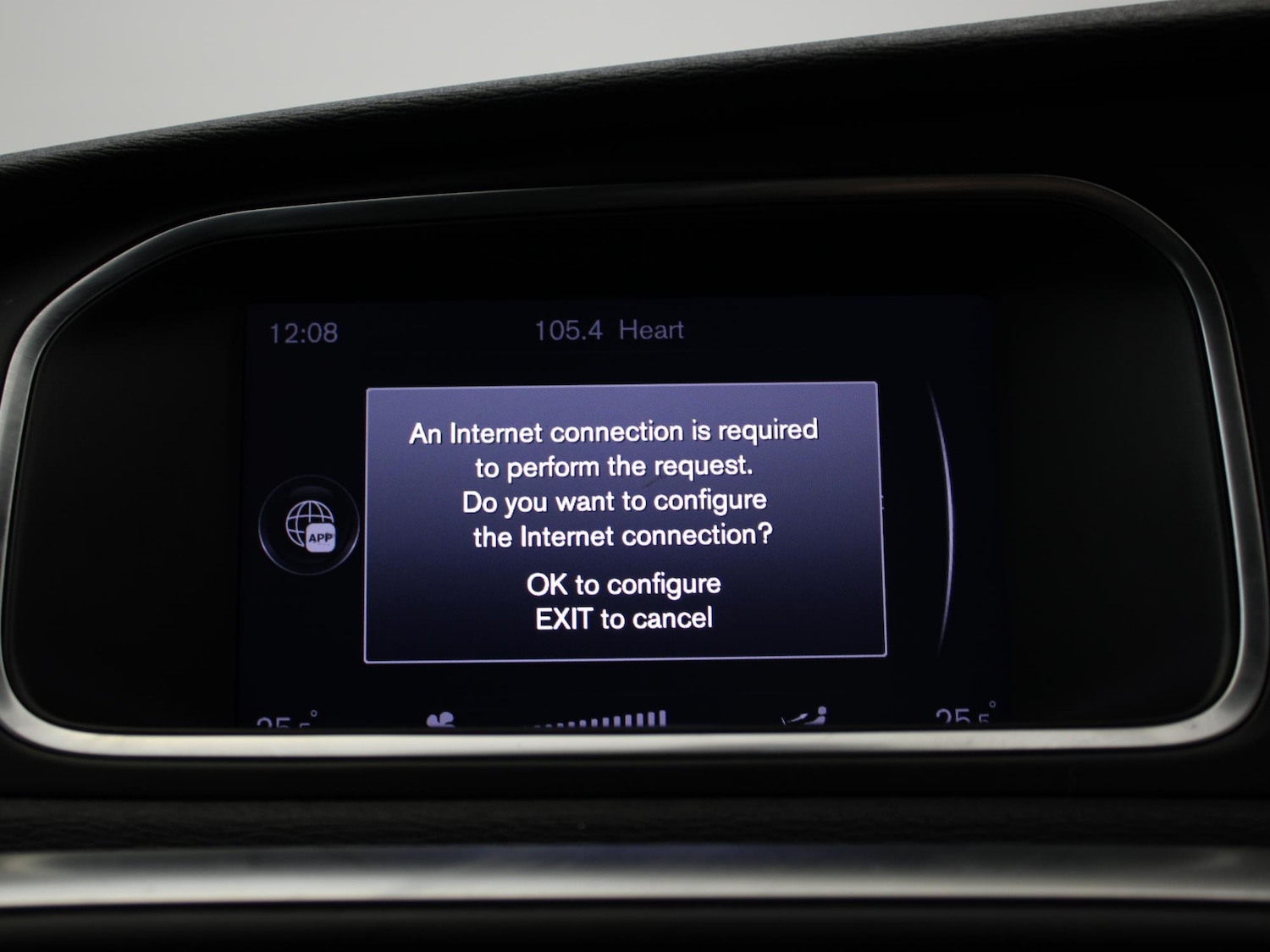 Used Volvo V40 2018 for sale - 77473018: Photo 18