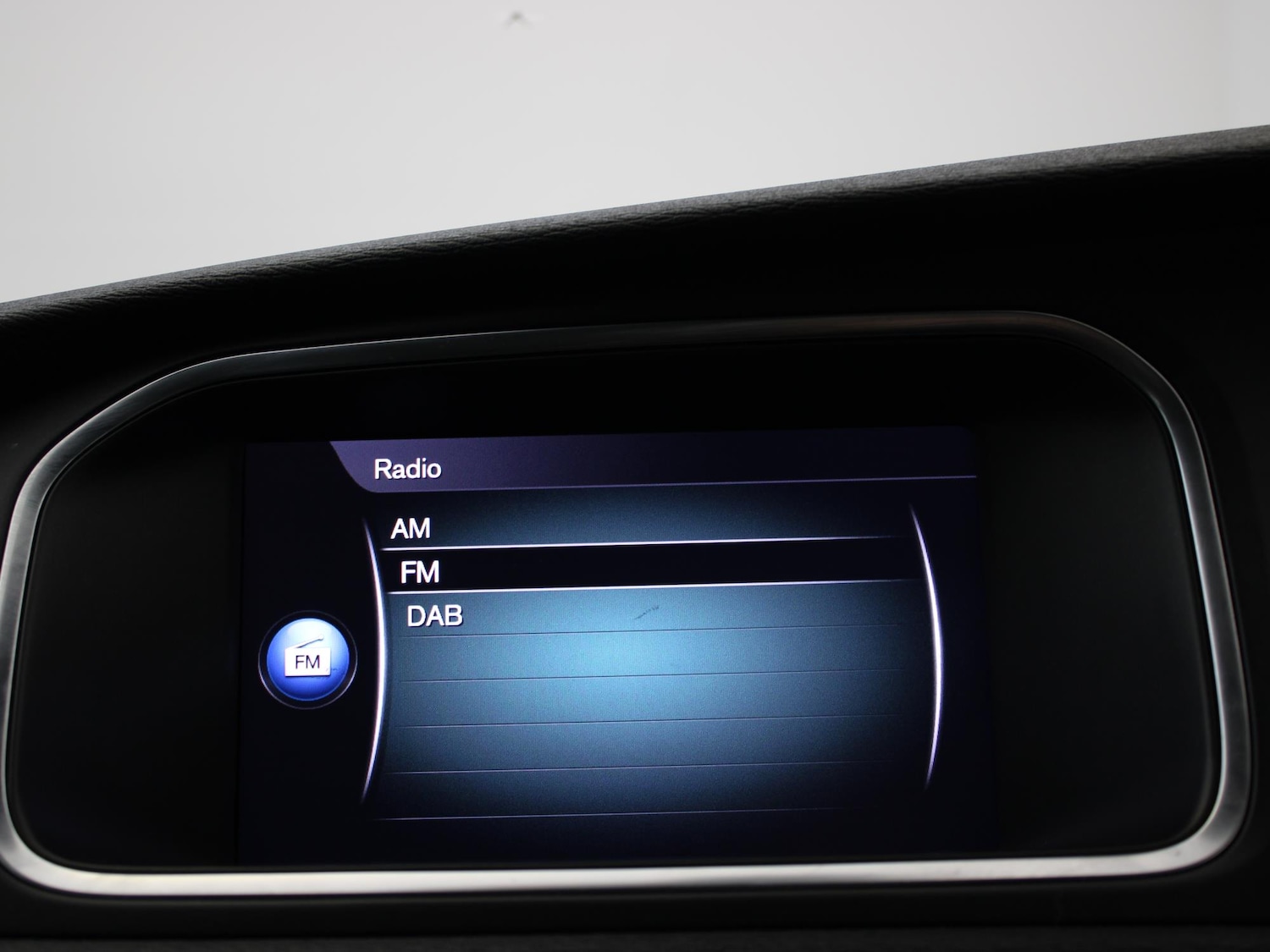 Used Volvo V40 2018 for sale - 77473018: Photo 20