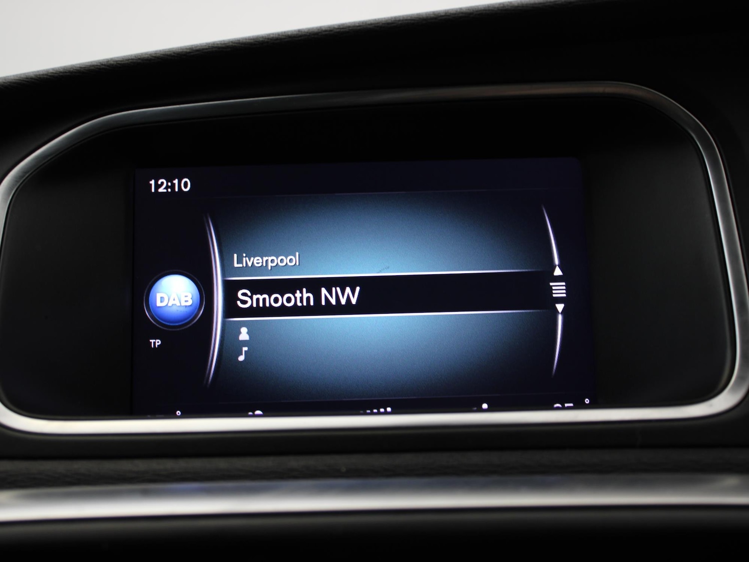 Used Volvo V40 2018 for sale - 77473018: Photo 22