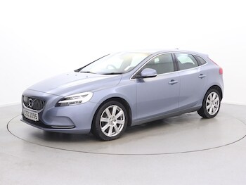 Used Volvo V40 2018 for sale - 77473018: Photo