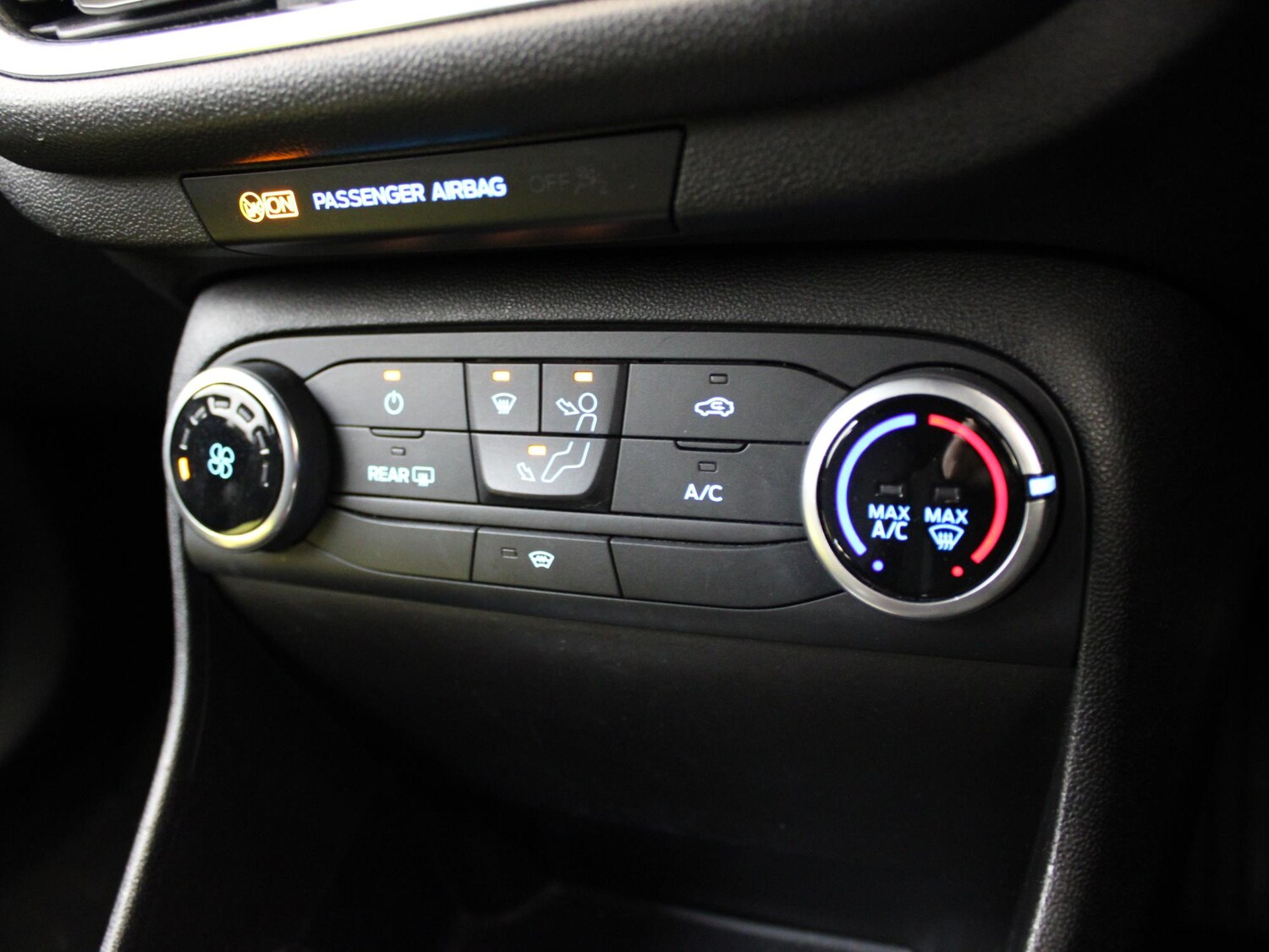 Used Ford Fiesta 2018 for sale - 76610990: Photo 21