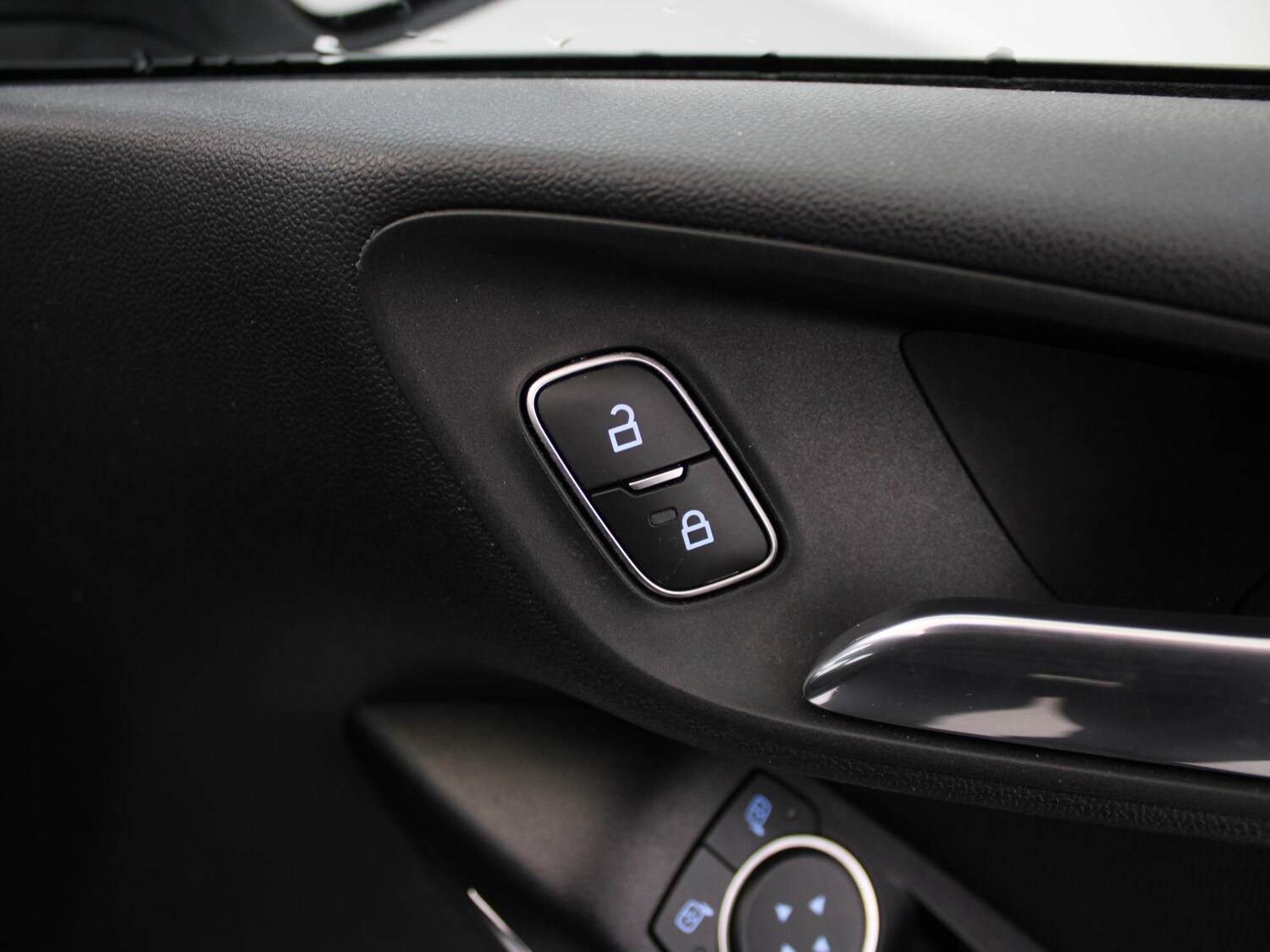 Used Ford Fiesta 2018 for sale - 76610990: Photo 33