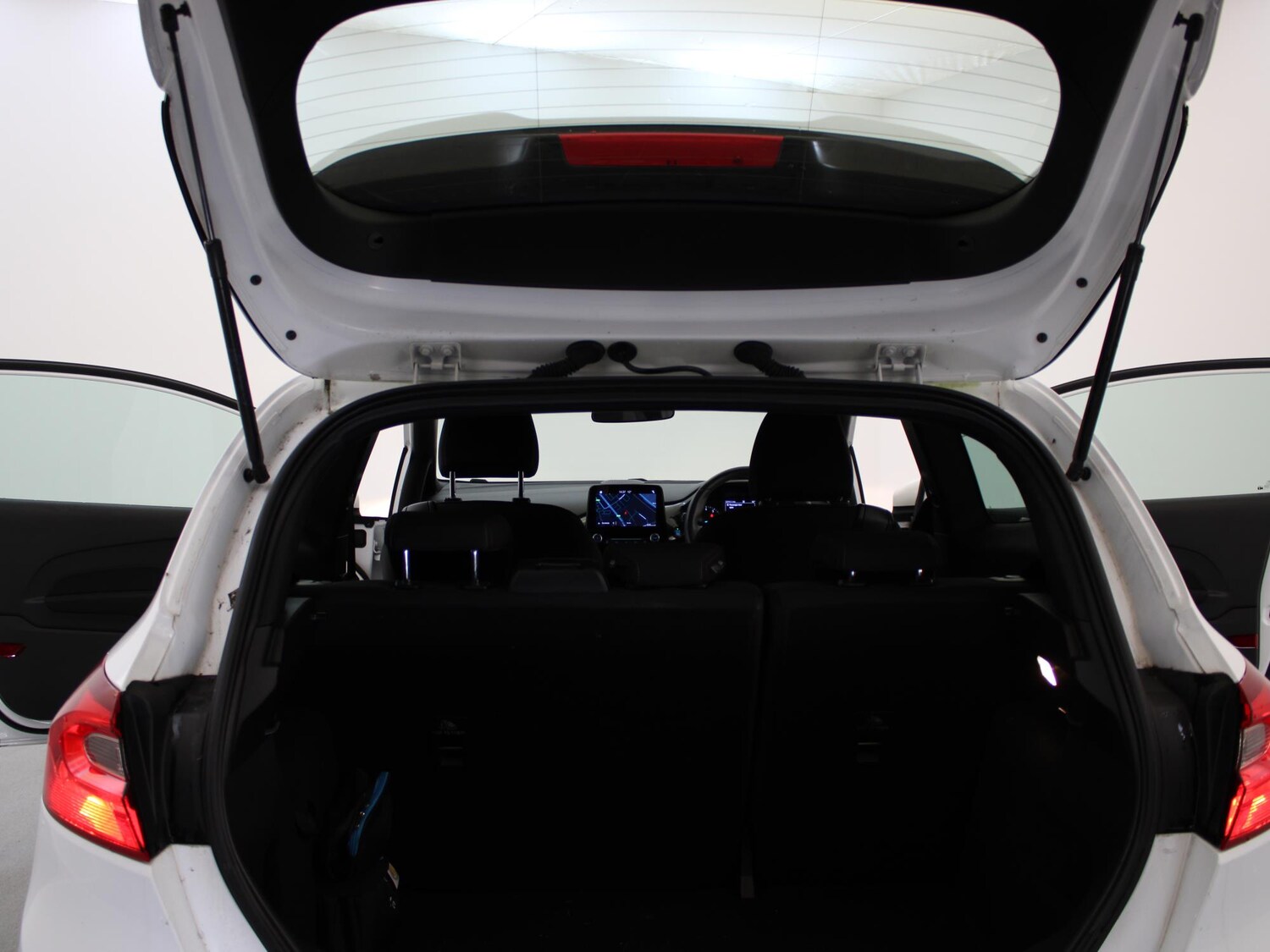 Used Ford Fiesta 2018 for sale - 76610990: Photo 35