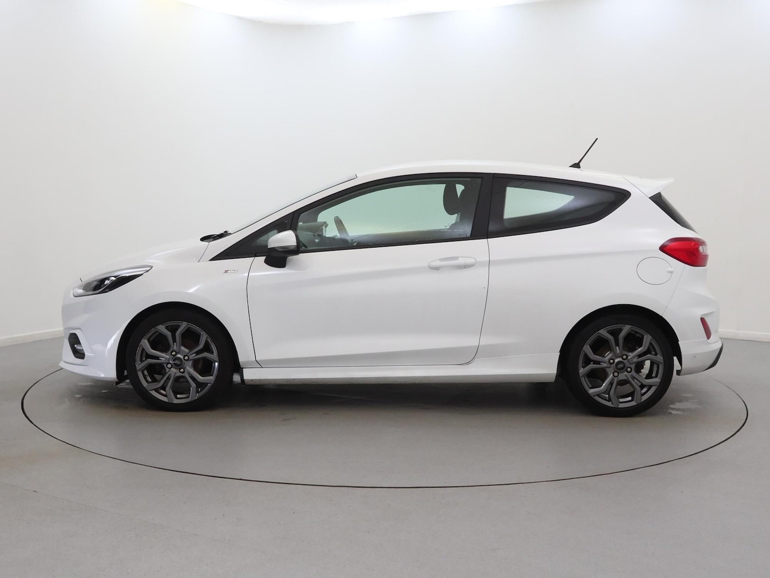 Used Ford Fiesta 2018 for sale - 76610990: Photo 4