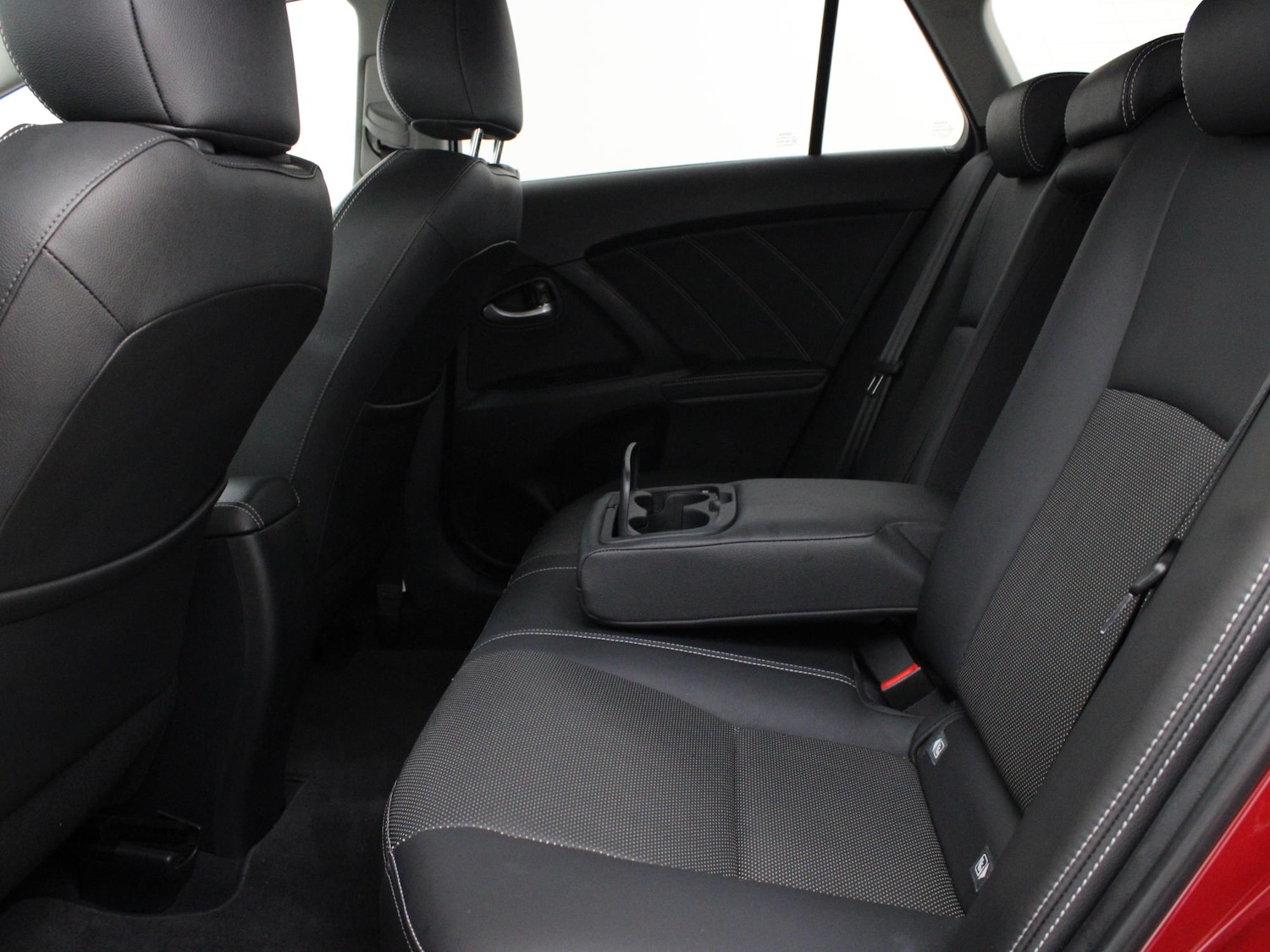 Used Toyota Avensis 2017 for sale - 76515870: Photo 11