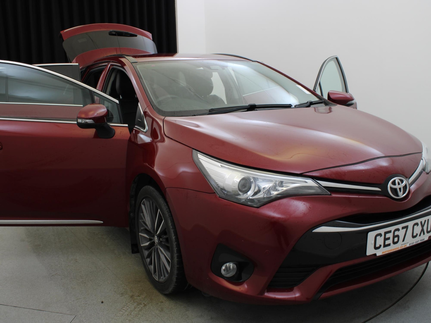 Used Toyota Avensis 2017 for sale - 76515870: Photo 32