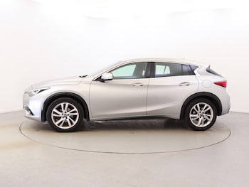 Used Infiniti Q30 2017 for sale - 78454045: Photo