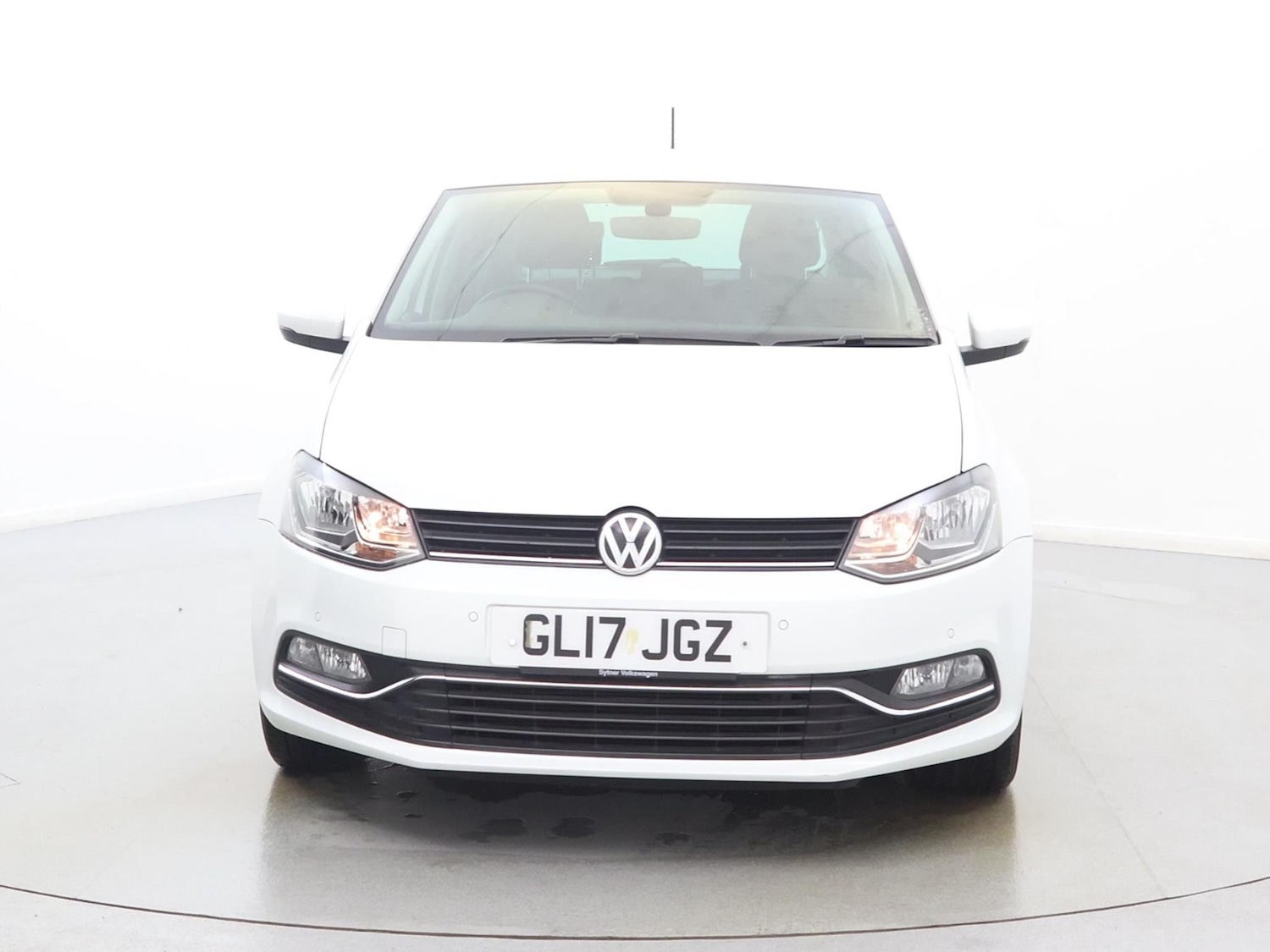 Used Volkswagen Polo 2017 for sale - 77135427: Photo 2