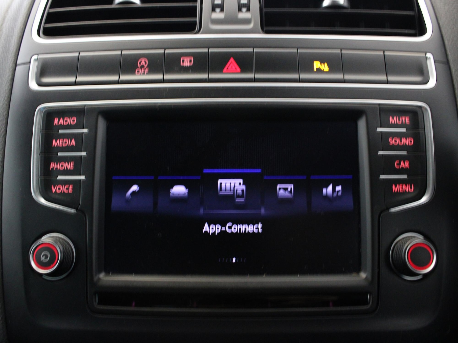 Used Volkswagen Polo 2017 for sale - 77135427: Photo 27