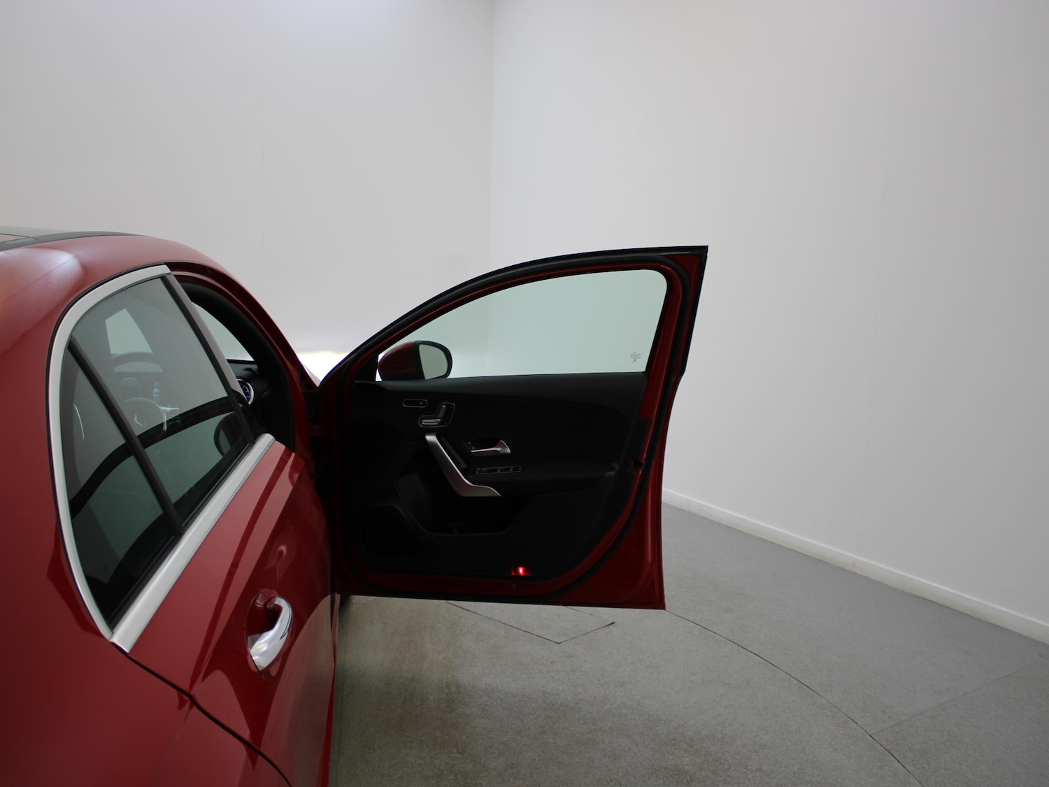 Used Mercedes-Benz A-Class 2018 for sale - 78052870: Photo 37