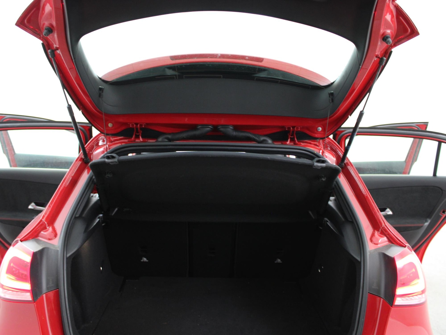 Used Mercedes-Benz A-Class 2018 for sale - 78052870: Photo 41