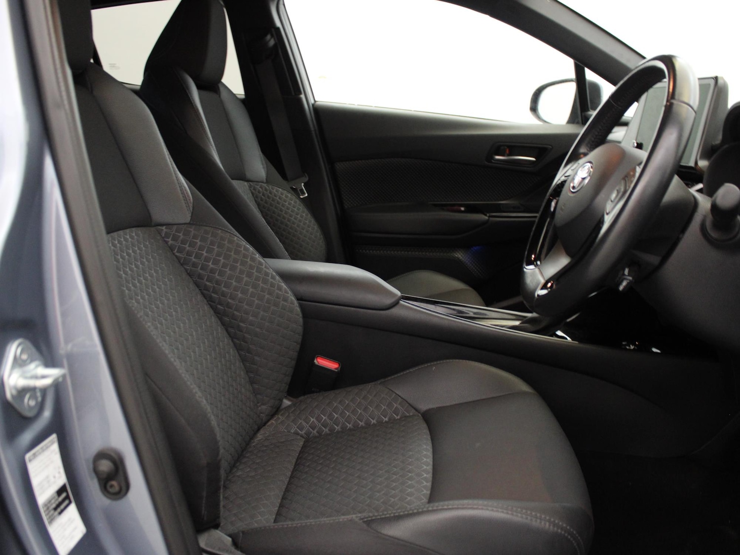 Used Toyota C-HR 2022 for sale - 77374368: Photo 9