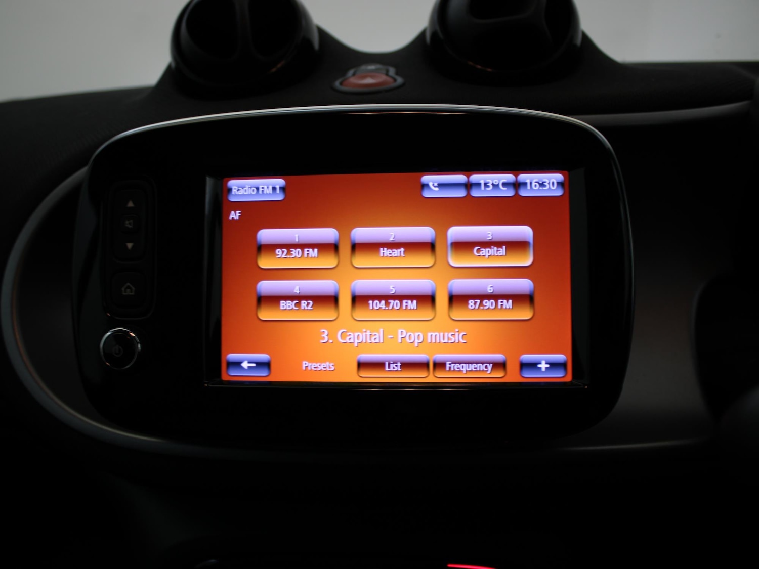 Used smart fortwo 2017 for sale - 76411648: Photo 25