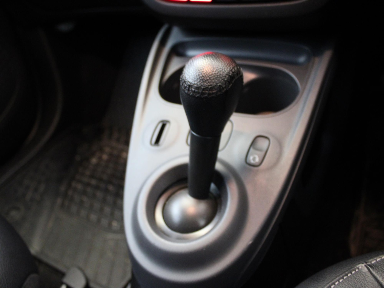 Used smart fortwo 2017 for sale - 76411648: Photo 29