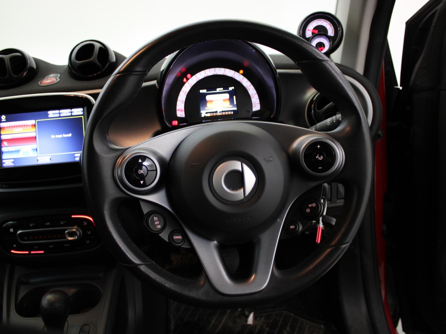 Used smart fortwo 2017 for sale - 76411648: Photo 31