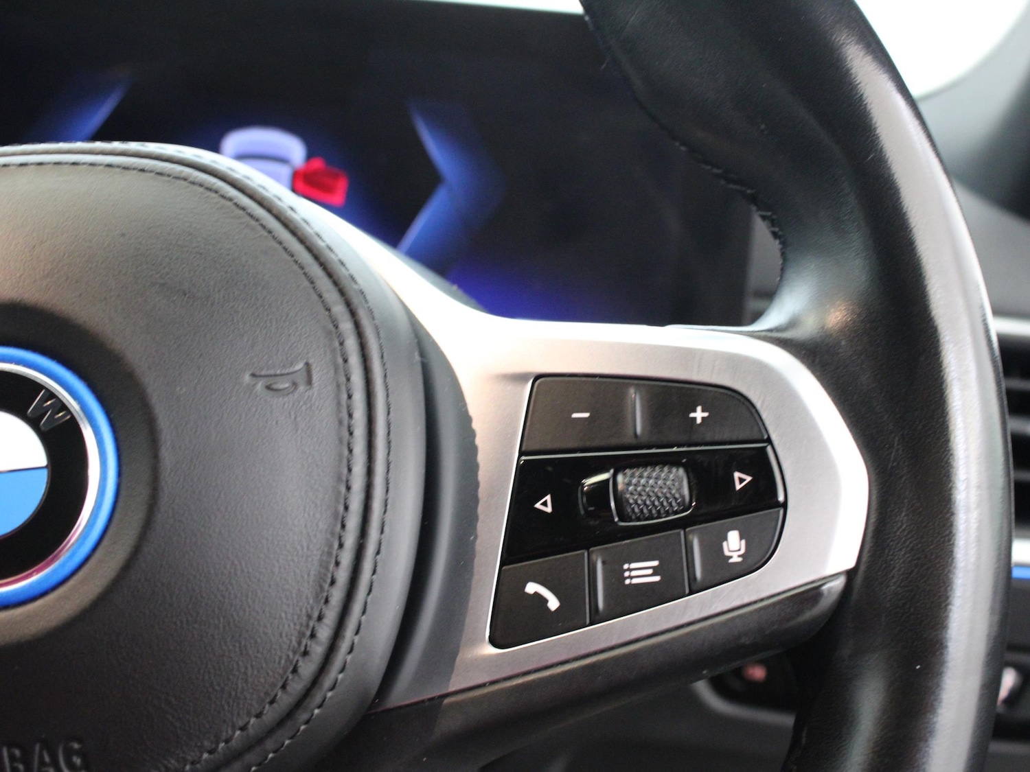 Used BMW i4 2022 for sale - 76662224: Photo 16