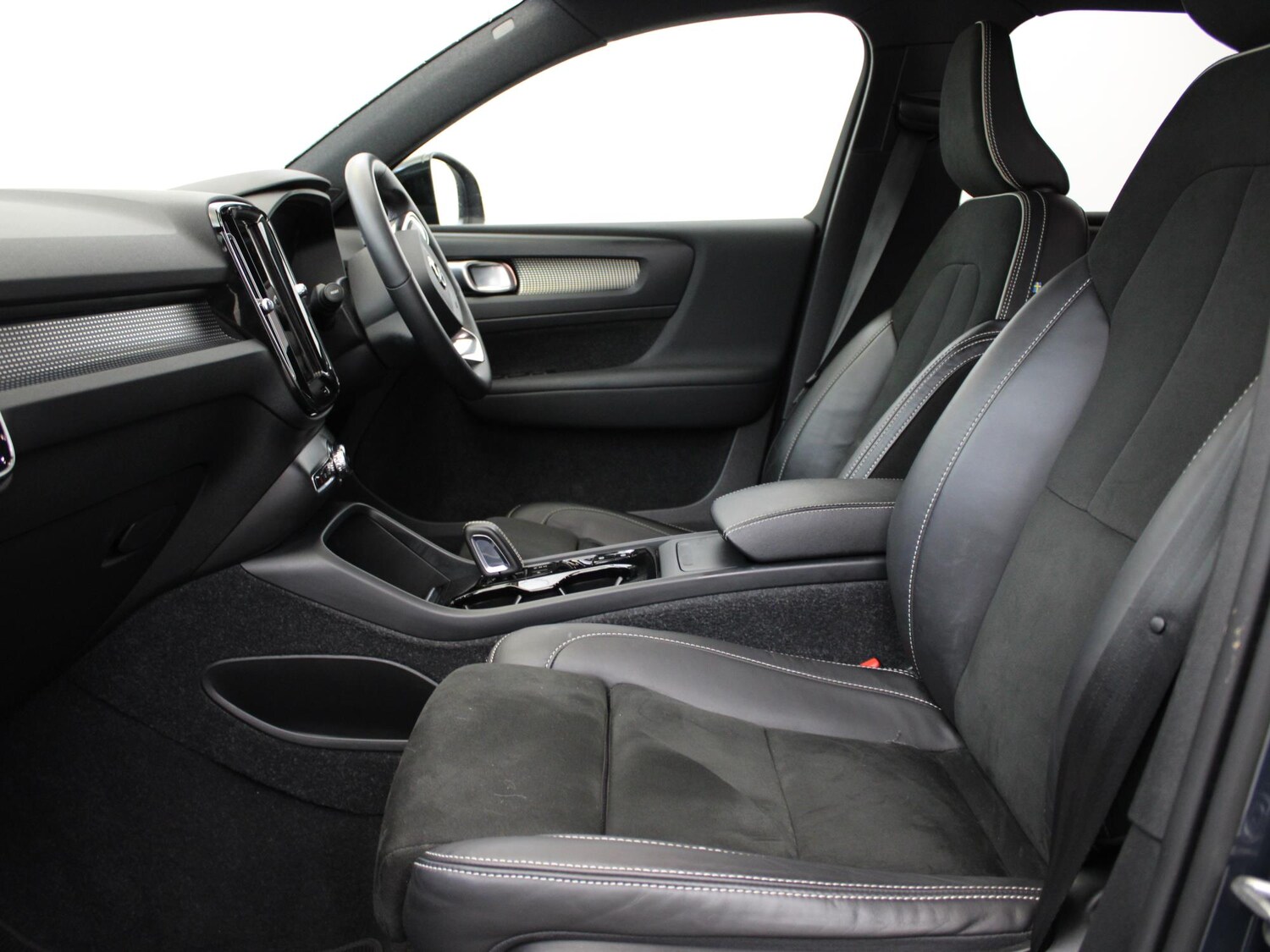 Used Volvo XC40 2022 for sale - 78052825: Photo 10