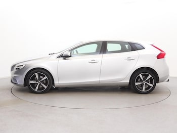 Used Volvo V40 2016 for sale - 79138309: Photo