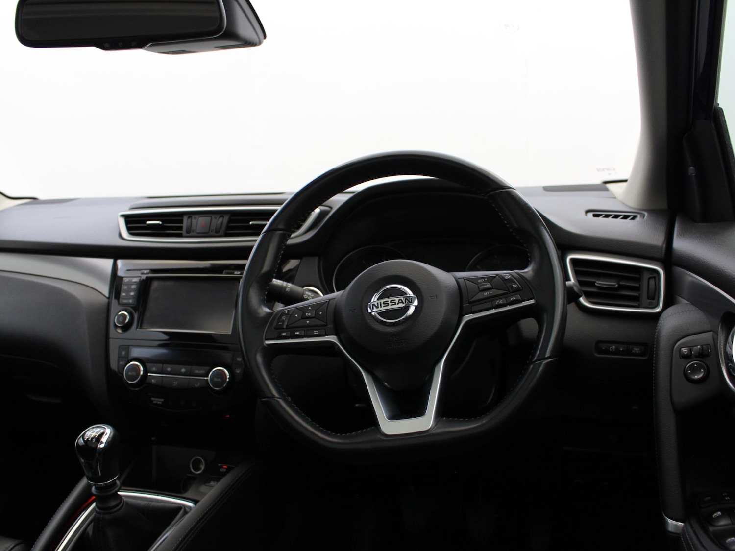 Used Nissan Qashqai 2017 for sale - 76047527: Photo 18