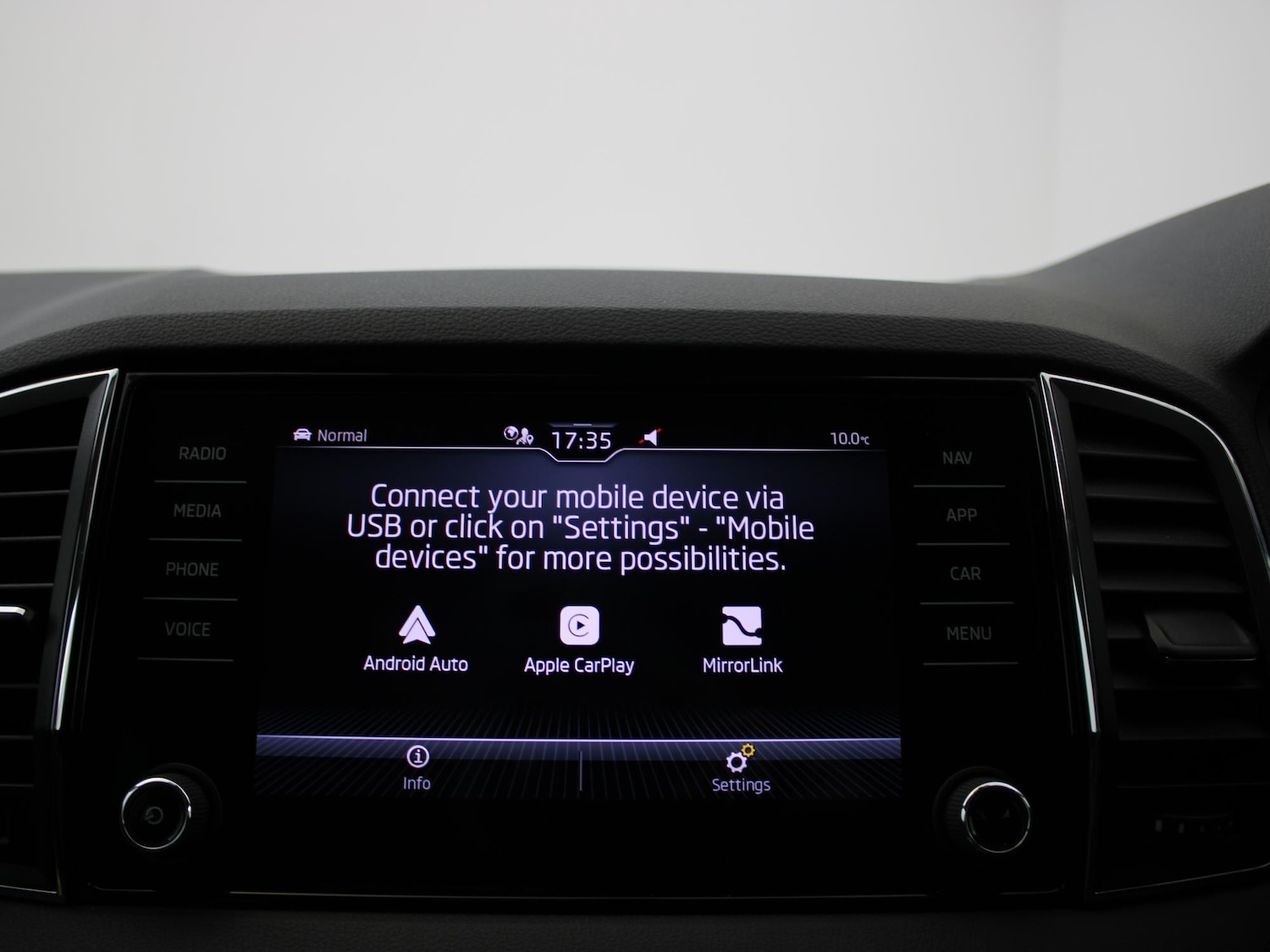 Used Skoda Karoq 2022 for sale - 76916464: Photo 23