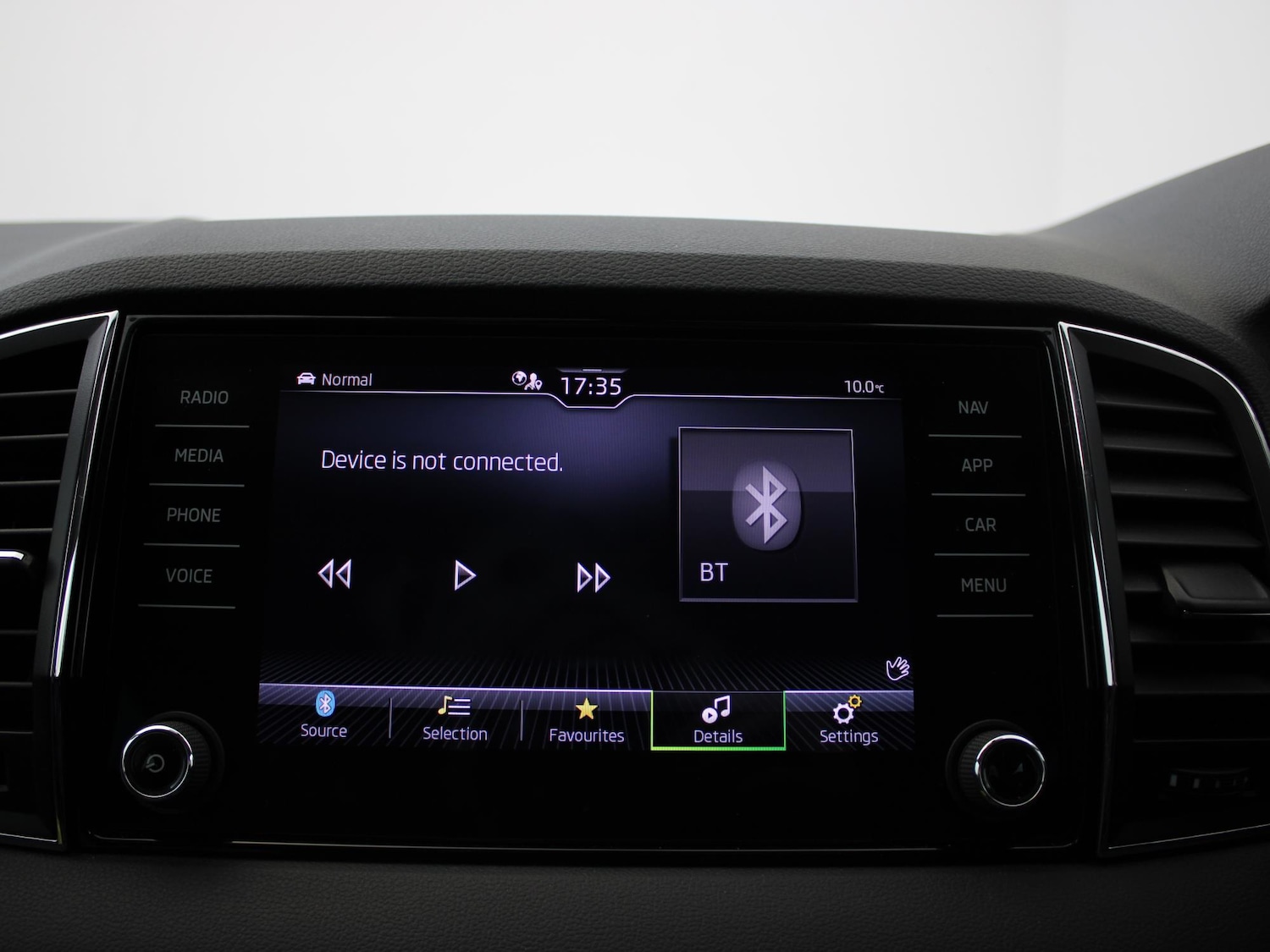 Used Skoda Karoq 2022 for sale - 76916464: Photo 25