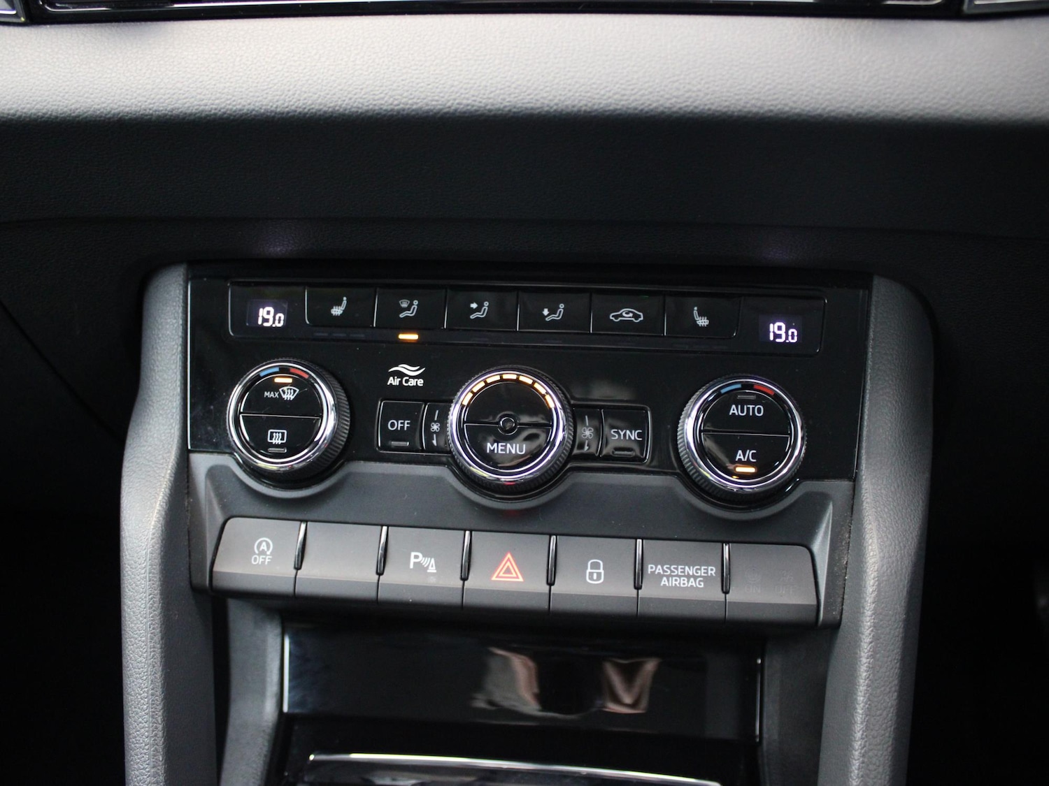 Used Skoda Karoq 2022 for sale - 76916464: Photo 31