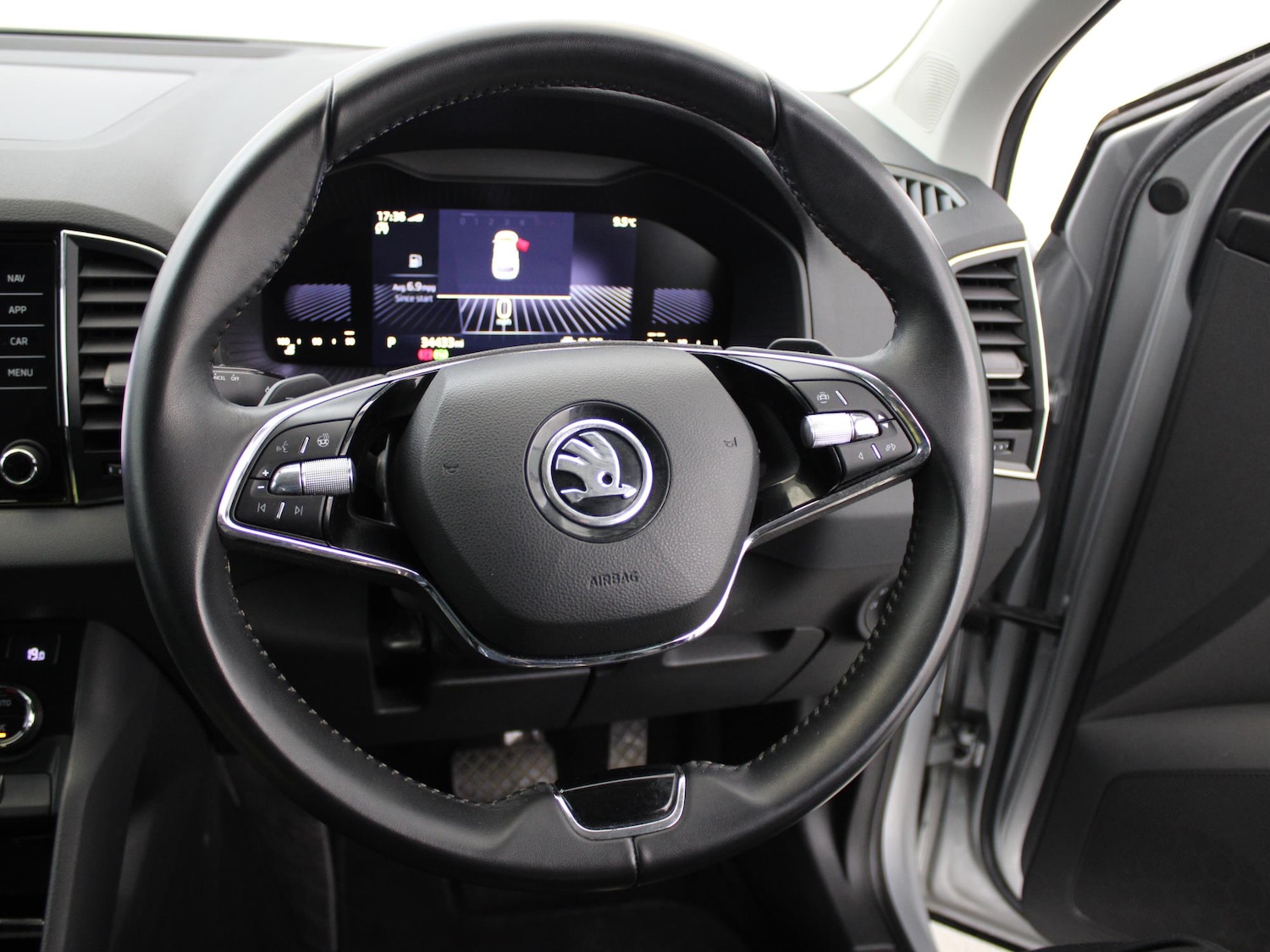 Used Skoda Karoq 2022 for sale - 76916464: Photo 34