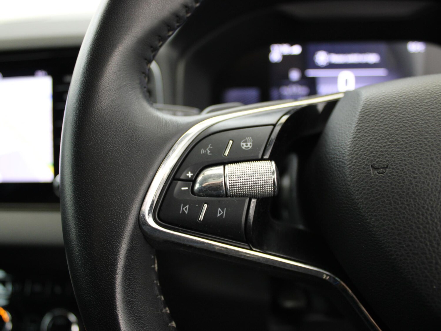 Used Skoda Karoq 2022 for sale - 76916464: Photo 36