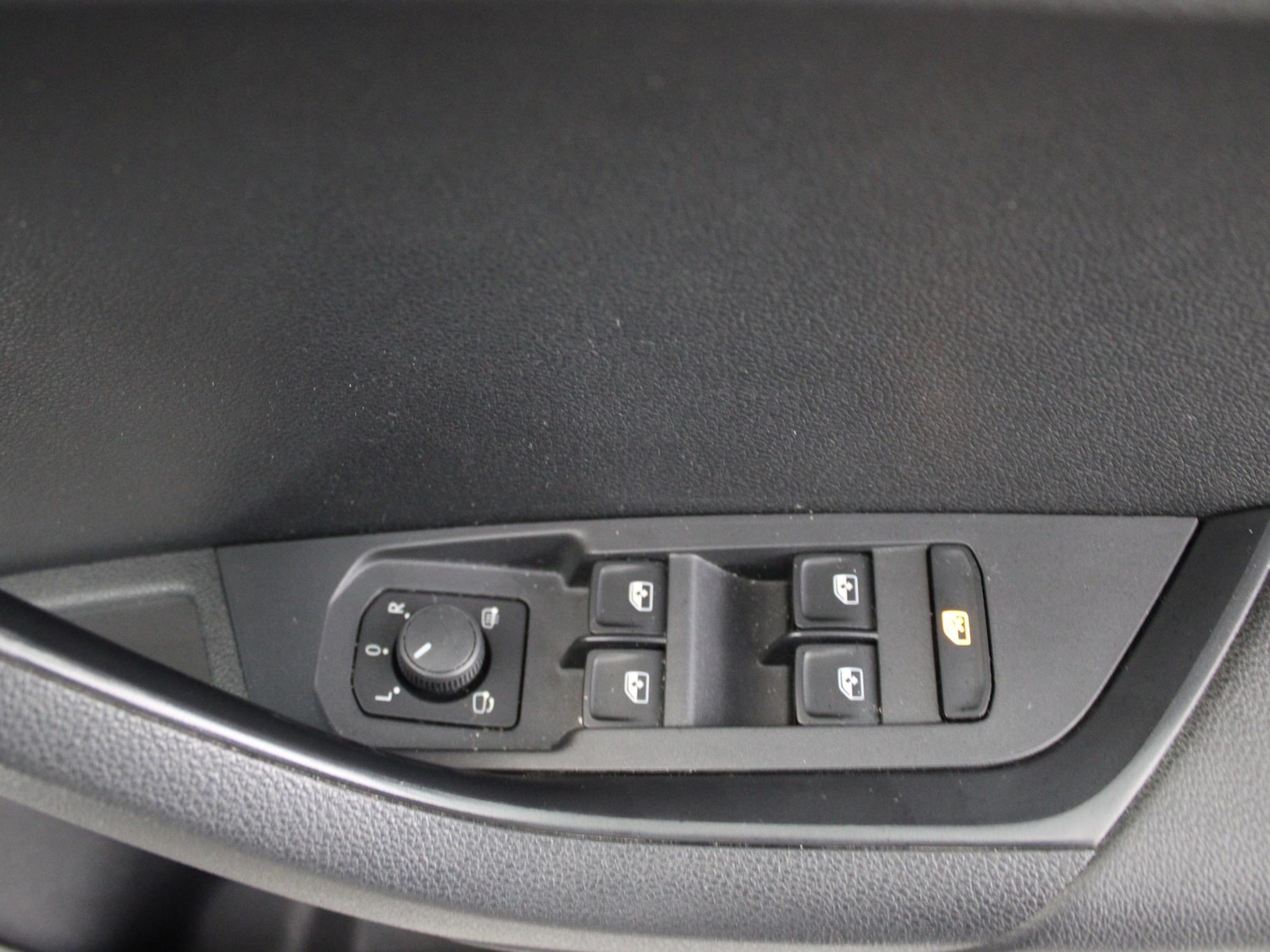 Used Skoda Karoq 2022 for sale - 76916464: Photo 42