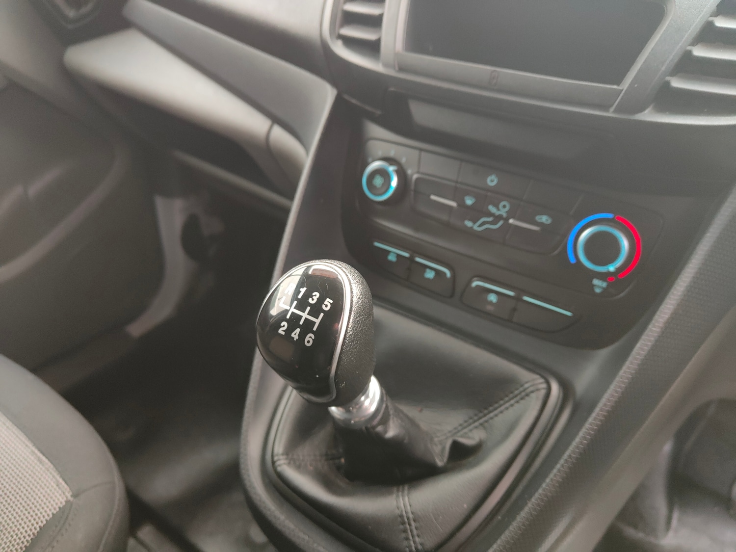 Used Ford Transit Connect 2020 for sale - 77000555: Photo 11