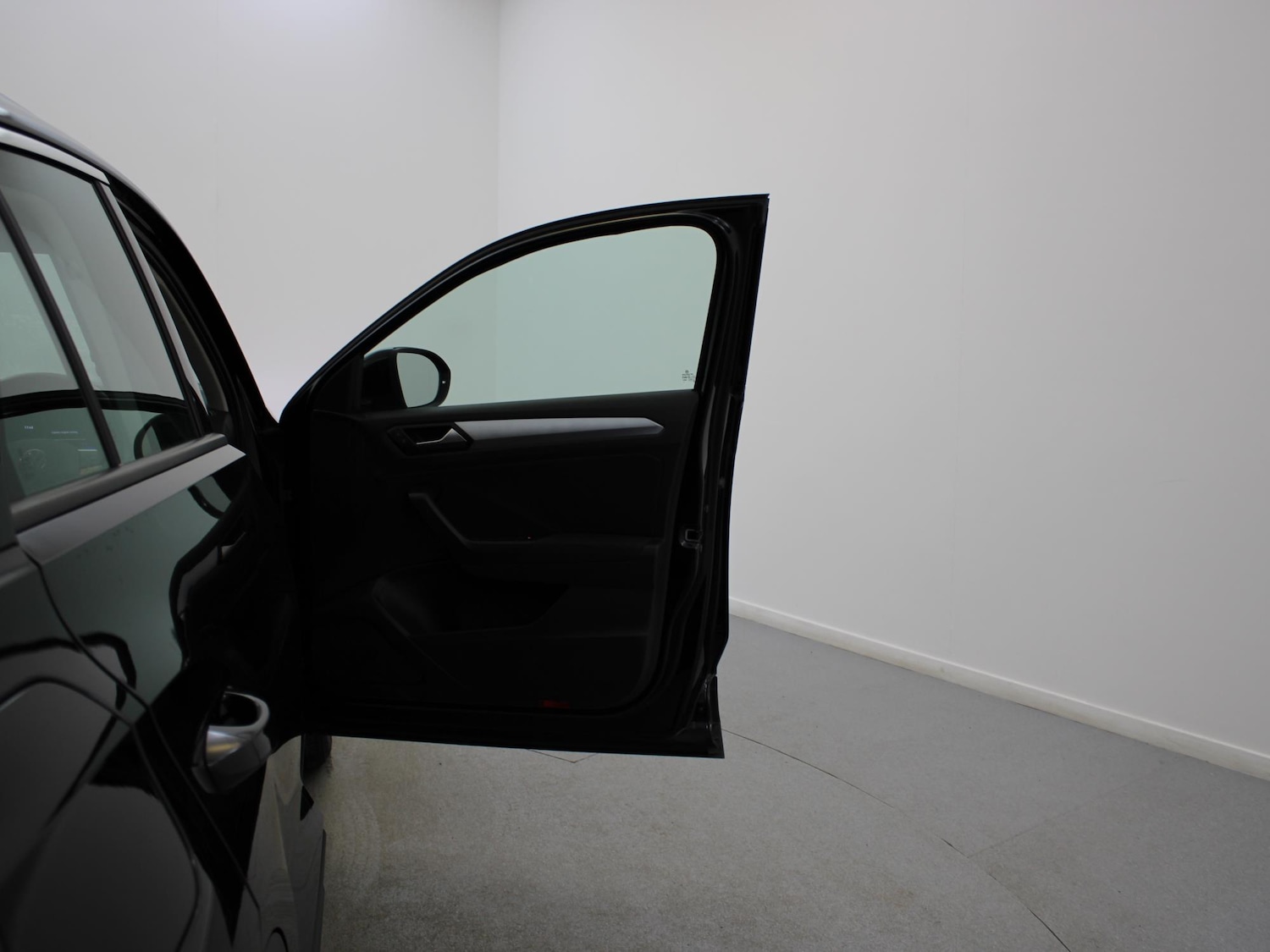 Used Volkswagen T-Roc 2022 for sale - 77374371: Photo 34