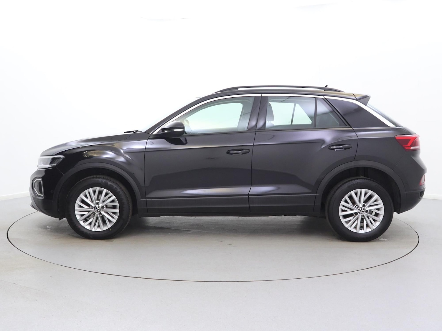 Used Volkswagen T-Roc 2022 for sale - 77374371: Photo 4