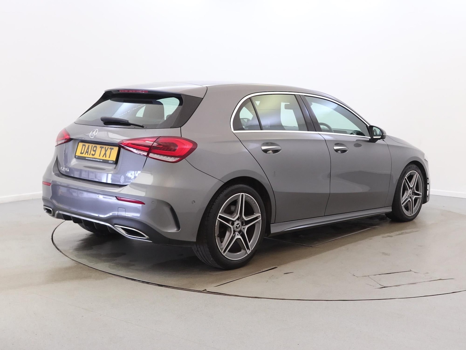 Used Mercedes-Benz A-Class 2019 for sale - 76097443: Photo 5