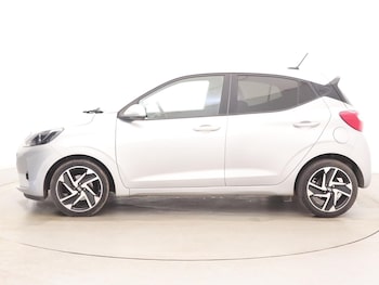 Used Hyundai i10 2023 for sale - 77795752: Photo