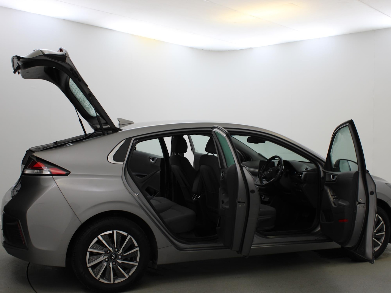 Used Hyundai IONIQ 2021 for sale - 76916572: Photo 35