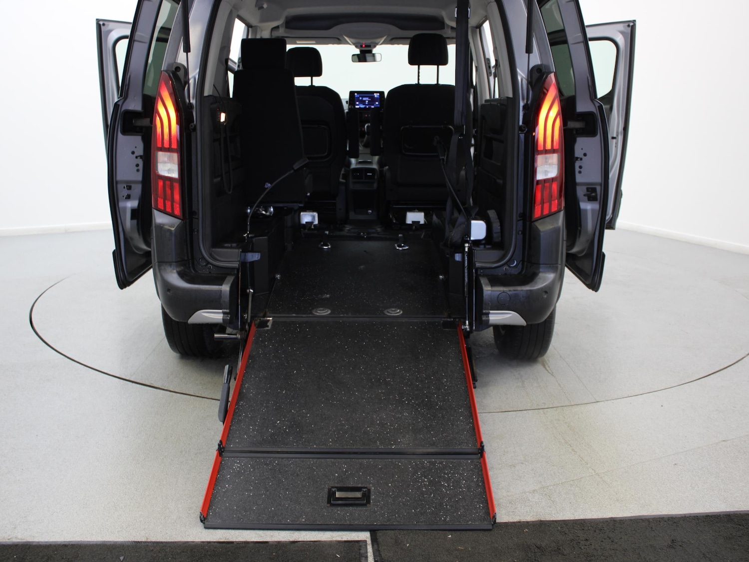 Used Peugeot Rifter 2020 for sale - 77514972: Photo 39