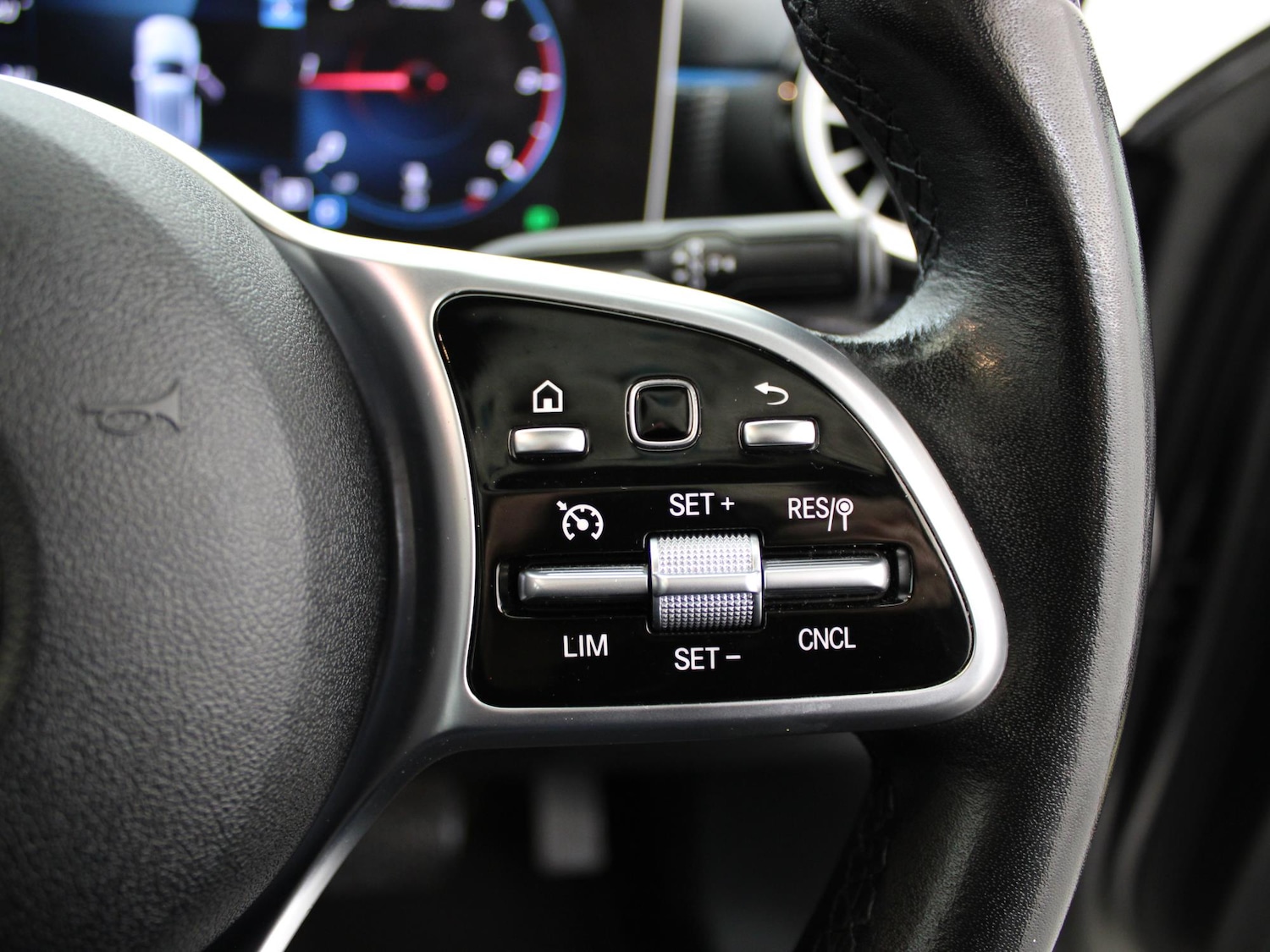 Used Mercedes-Benz A-Class 2018 for sale - 77415208: Photo 37