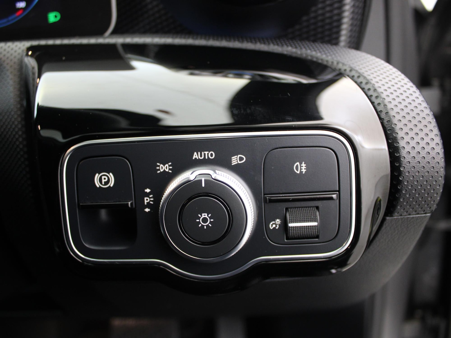 Used Mercedes-Benz A-Class 2018 for sale - 77415208: Photo 40