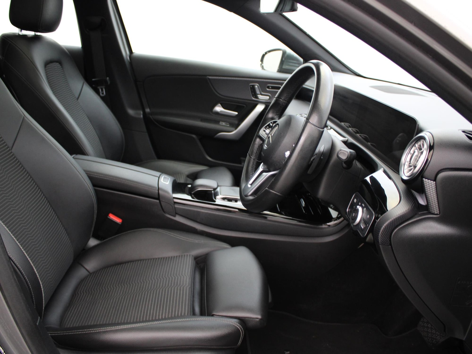 Used Mercedes-Benz A-Class 2018 for sale - 77415208: Photo 9