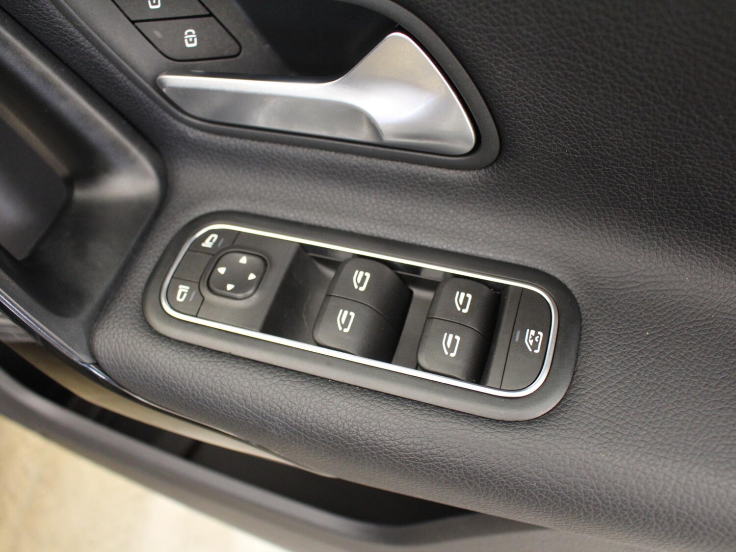 Used Mercedes-Benz A-Class 2019 for sale - 77472837: Photo 32