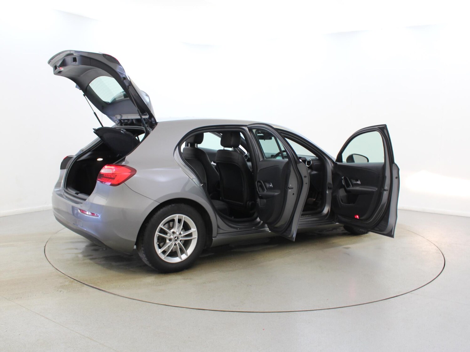 Used Mercedes-Benz A-Class 2019 for sale - 77472837: Photo 34