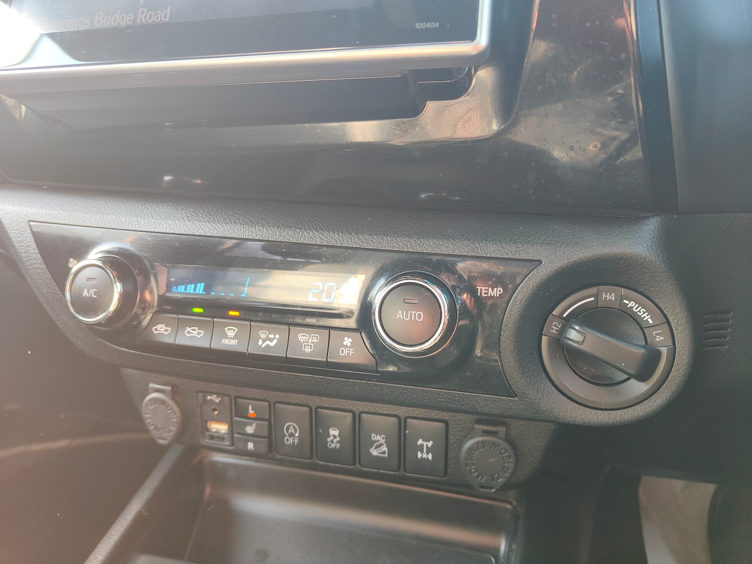 Used Toyota Hilux 2019 for sale - 78052899: Photo 15