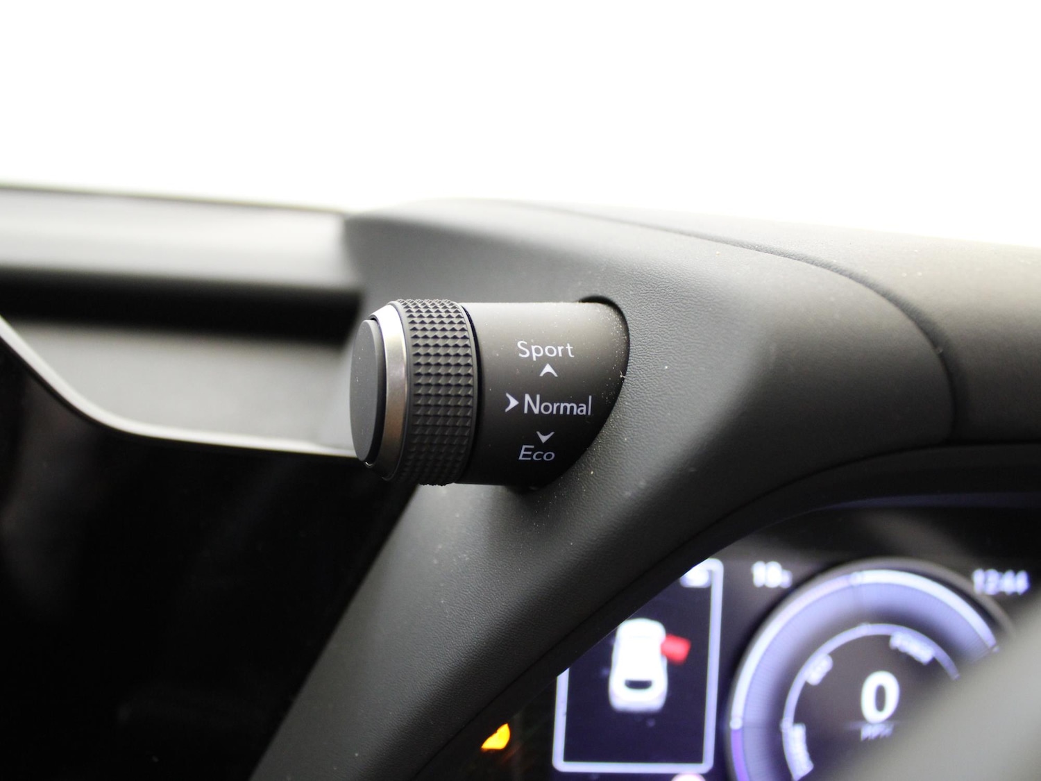 Used Lexus UX 2023 for sale - 75674105: Photo 30