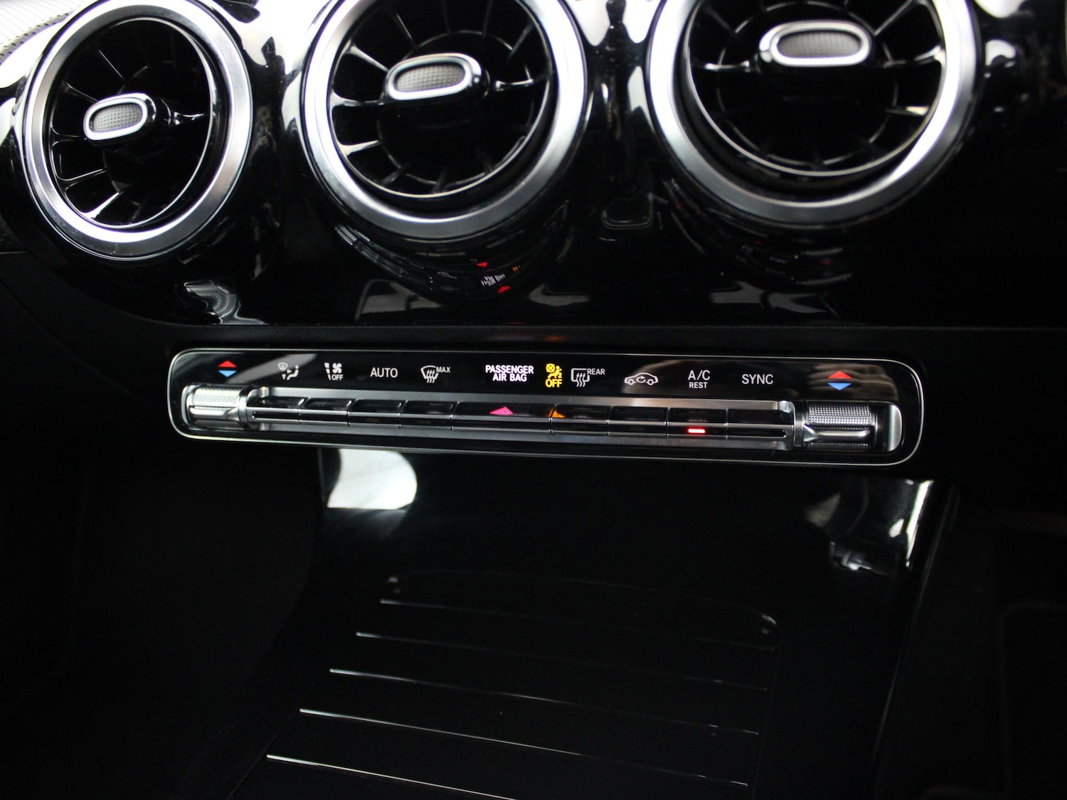 Used Mercedes-Benz A-Class 2019 for sale - 77943851: Photo 24