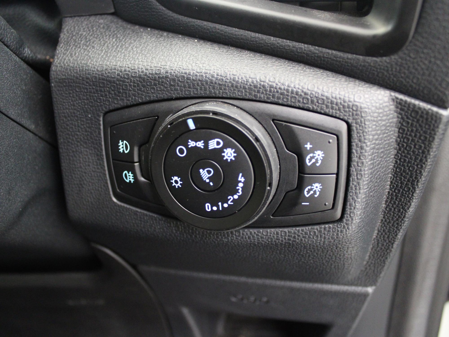 Used Ford Ecosport 2020 for sale - 76890233: Photo 32